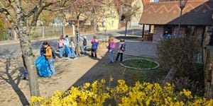amtl. Teil Gemeinde Hauslen Foto1Flursäuberungsaktion JAR Schule 2026.jpg