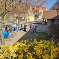 amtl. Teil Gemeinde Hauslen Foto1Flursäuberungsaktion JAR Schule 2026.jpg