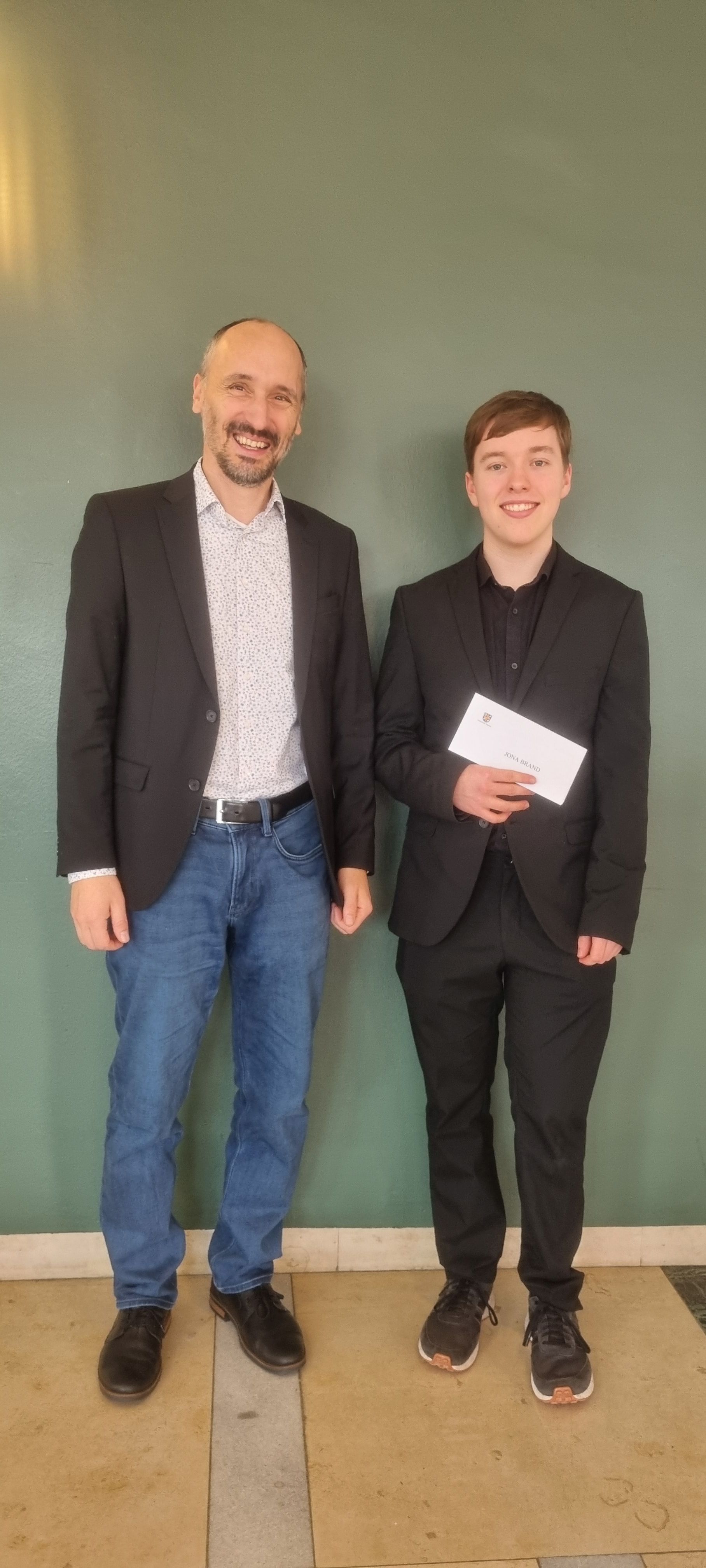 amtl. Teil Gemeinde Hausen, Foto Jona Brand Jugendkulturpreis.jpg (1)